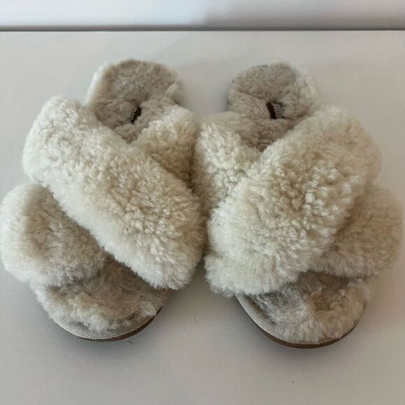 LAM Slippers Womens Size 7 Wool Beige Slip On Rubber Sole Criss Cross Strap Lamb - Picture 2 of 5